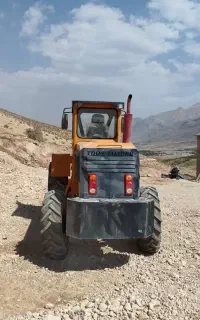 تراکتور بیل عقب