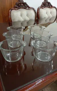 کاسه بلور و شیشه آب