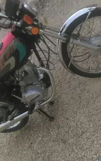 موتور سیکلت ۱۴۰۰ زمرد انژکتور