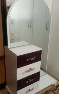 میز آرایش در حد نو
