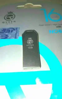 فلش ۱۶ گیگ کوئین