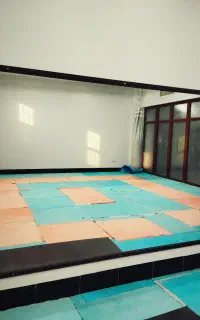 اینه قدی باشگاهی