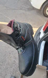 کفش ایمنی