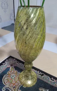 گل و گلدان طلائی