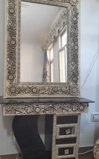 آینه و میز