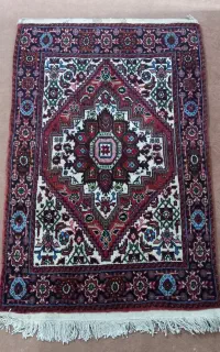 قالیچه دستباف سنتی طرح ایلیاتی