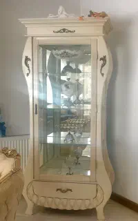 بوفه و ساعت