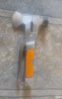 تبر همه کاره کوهستان