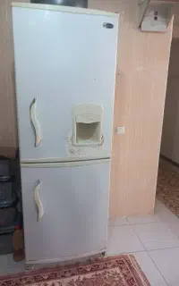 فروشی ندارم. خریدار یخچال های کهنه و سوخته