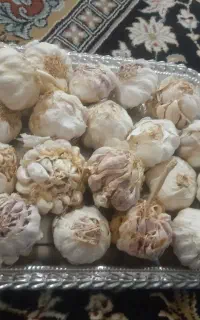 ترشی سیر و سیر زنده