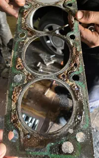 تعمیرگاه و خدمات تخصصی خودرو