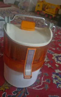 آبمیوه گیری برقی