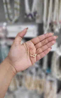 گردنبند و دستبند زنانه