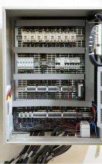 برقکار تابلوبرق برق‌صنعتی plc،hmi اینورتر