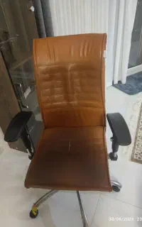 صندلی کامپیوتر کارکرده