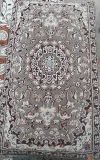 پشتی  نیاز به تعمیر