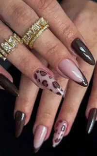 آموزش کاشت ناخن ۲/۸۰۰
