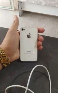 آیفون 4