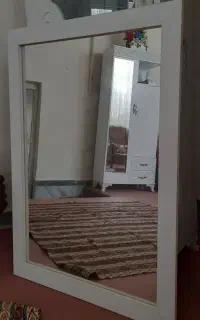 آینه با فرم سفید