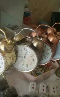 ساعت رومیزی طرح قدیم