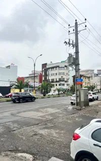 ۳۲۰متر مغازه بر اصلی خیابان معلم