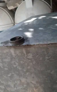 مخزن فلزی آهن ضخیم قدیم مخصوص روغن و گازوئیل