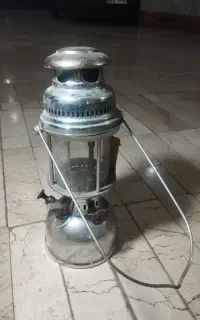 چراغ زنبوری و چراغ نفتی
