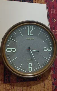 ساعت دیواری