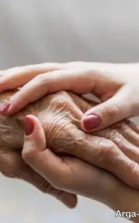 استخدام مراقب کودک و سالمند