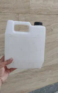 ظرف ۴ لیتری