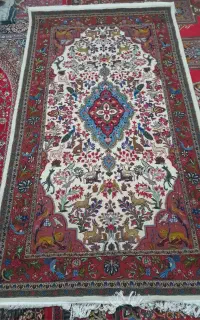 فرش دستباف با بهترین نخ محلی