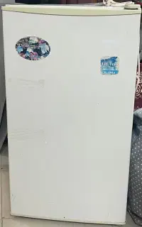 یخچال پنج فوت در حد نو
