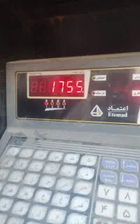 یک نفر ماهر واسه تفکیک پلاستیک