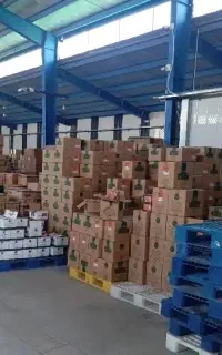 نیروی انبار پخش مواد غذایی