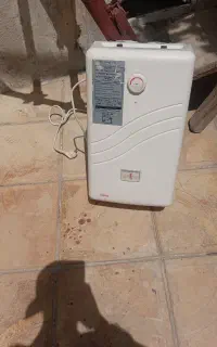 آبگرمکن برقی