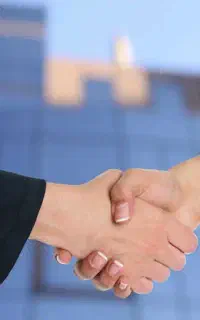 استخدام گفتاردرمان و شنوایی‌شناس