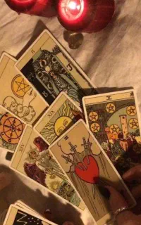بررسی با تاروت