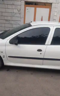 ماشین ۲۰۶ تیپ ۲  کارکرد ۸۰ هزار تا
