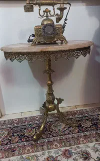 میز تلفن برنج...با گوشی تلفن
