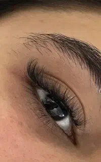 اکستنشن مژه و لیفت ابرو