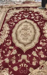 فرش ۹متری زرشکی