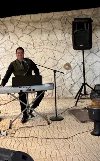 موزیک زنده و دیجی مناسب
