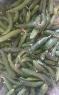 خیار و بادام