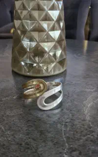 دستبند تتانیوم