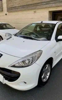 پژو 207 اتوماتیک، مدل ۱۳۹۷، بدون رنگ و بسیار سالم