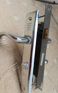 قفل اتاق