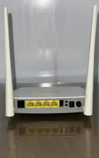 مودم روتر Tenda D301 V2 سالم و تمیز