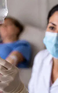 خدمات پرستاری در منزل /وصل سرم/تزریقات سیار/سوند