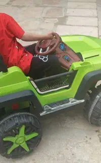 ماشین چهارچرخ کاملا سالم و نو