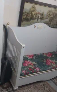 تخت و کود کودک